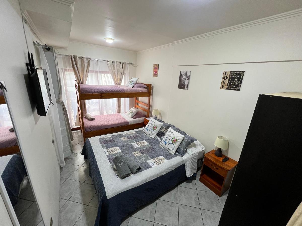 Habitaciones en casa de alojamiento sector sur de Iquique, Chile - B&B