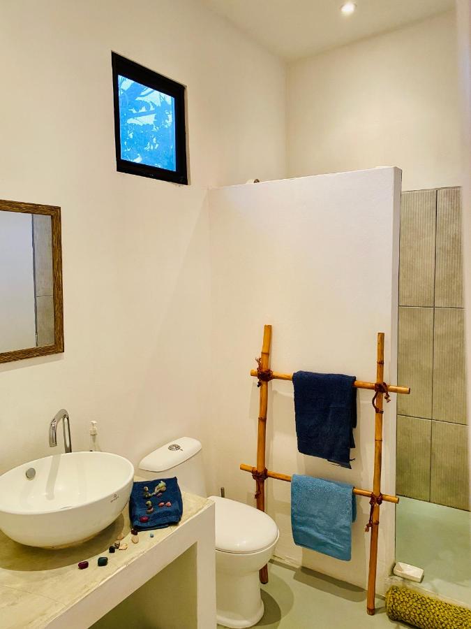 Chambre Lit King-Size - Vue sur Piscine 