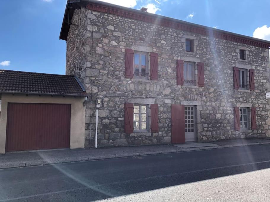 Le Val Danse - Maison de caractère de 1870 - Rénovée en 2020 - B&B Saint-Anthème