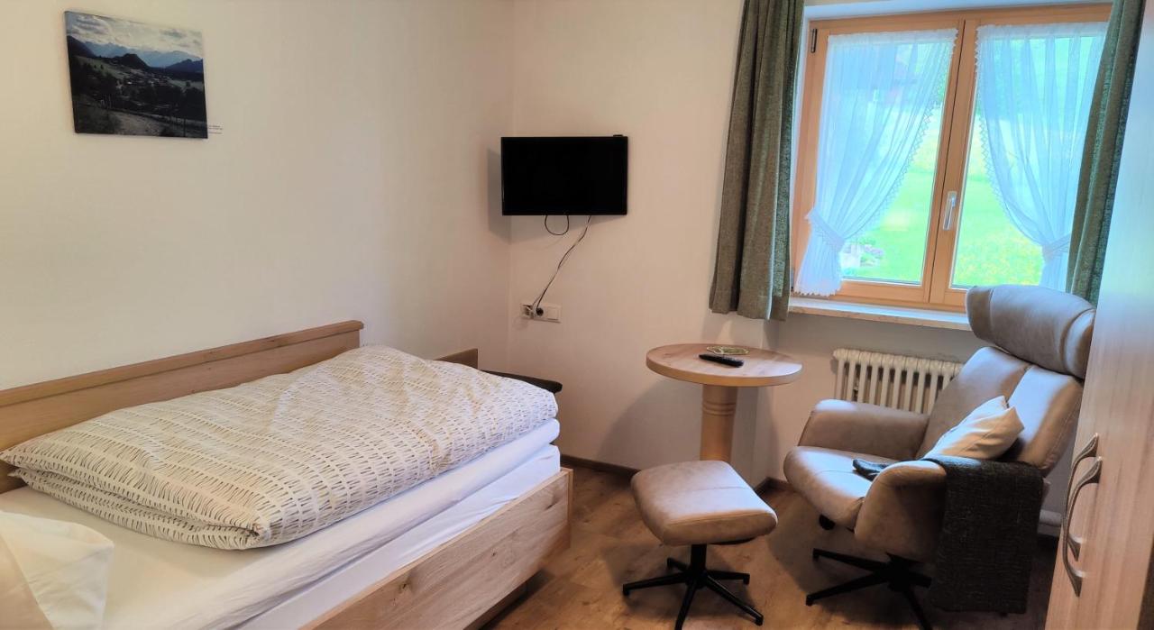 Single Room with Mountain View