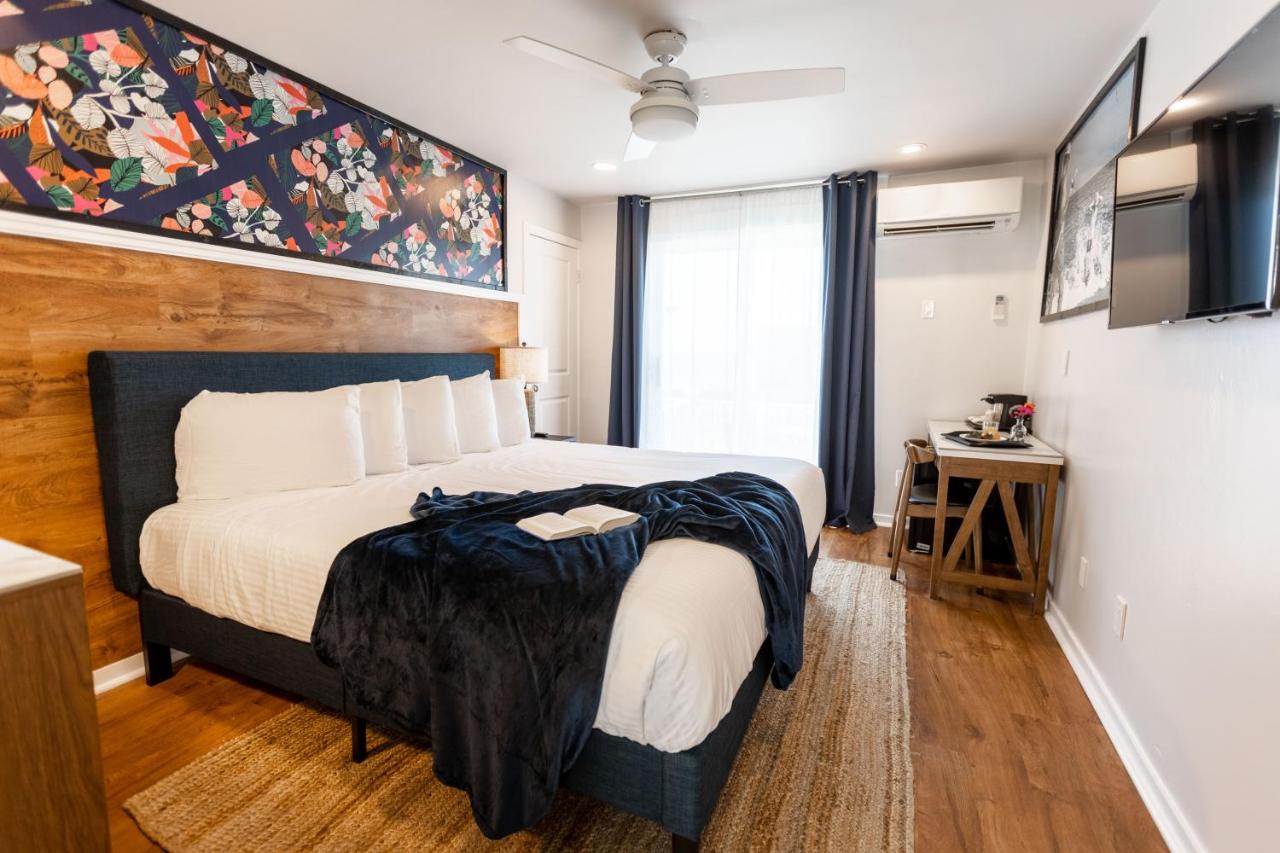 Camera King con Vista Piscina 