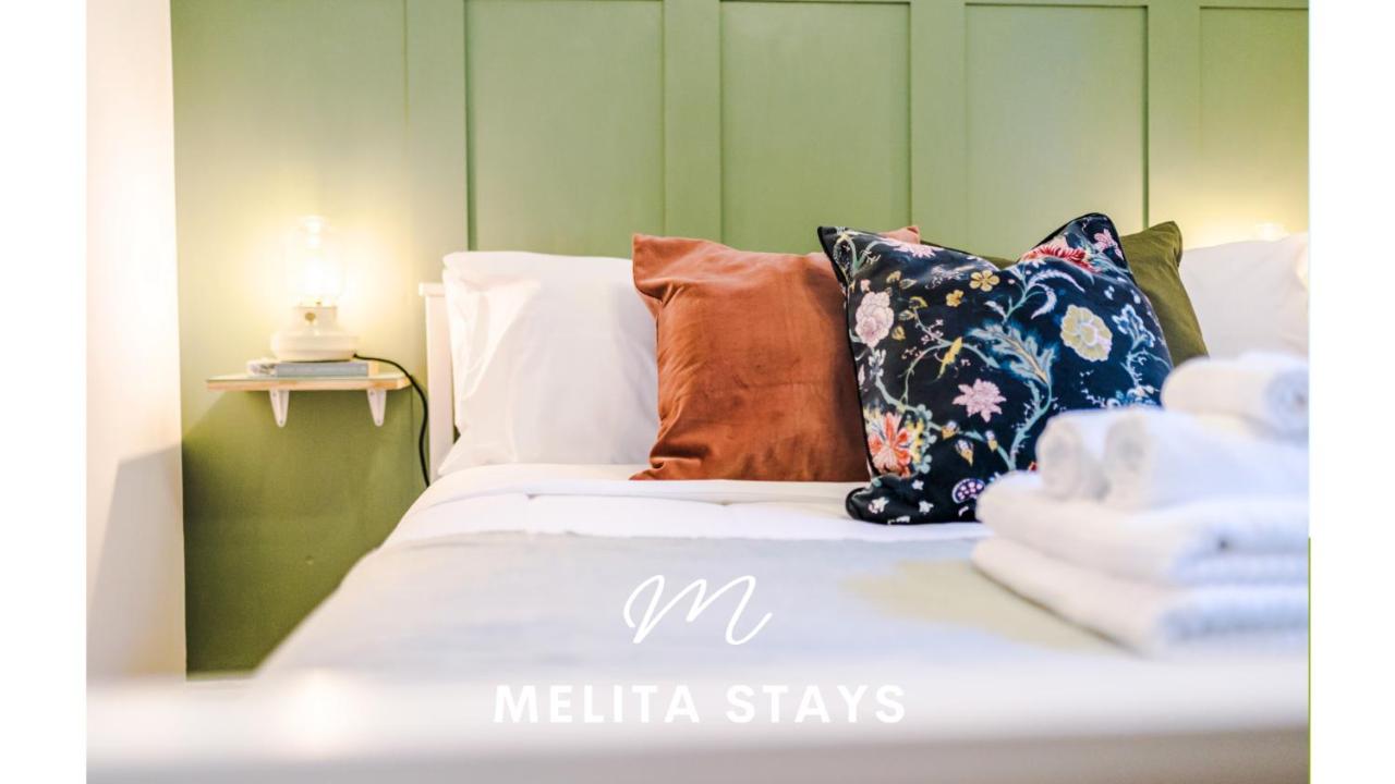 Spacious and stylish 2 bedroom apartment - B&B Birmingham