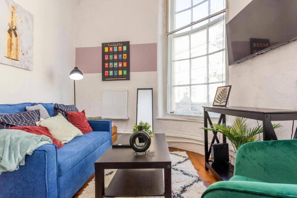 B&B Newcastle-upon-Tyne - Triplex Apartment in Central Newcastle - Sleeps 10 - Bed and Breakfast Newcastle-upon-Tyne