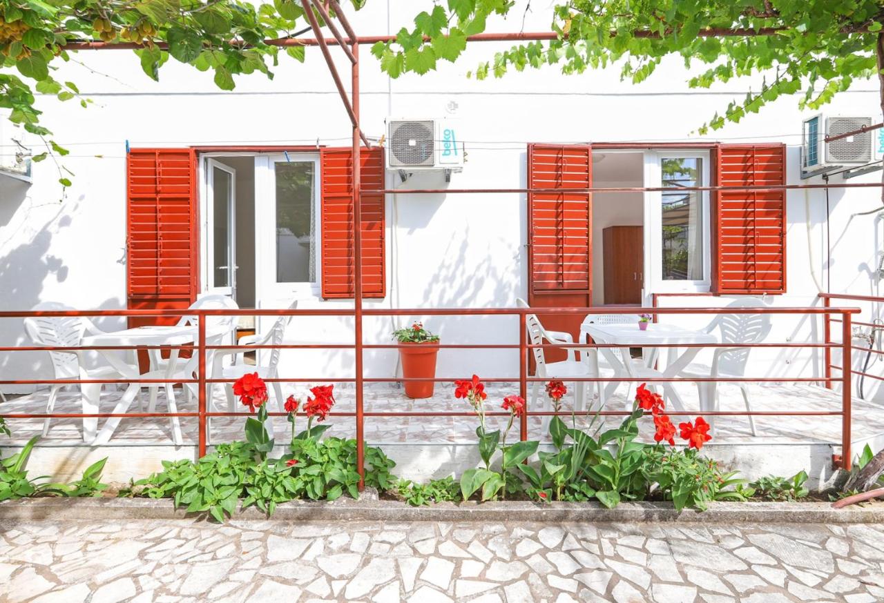 B&B Bijela - Apartmani i sobe Radojičić - Bed and Breakfast Bijela