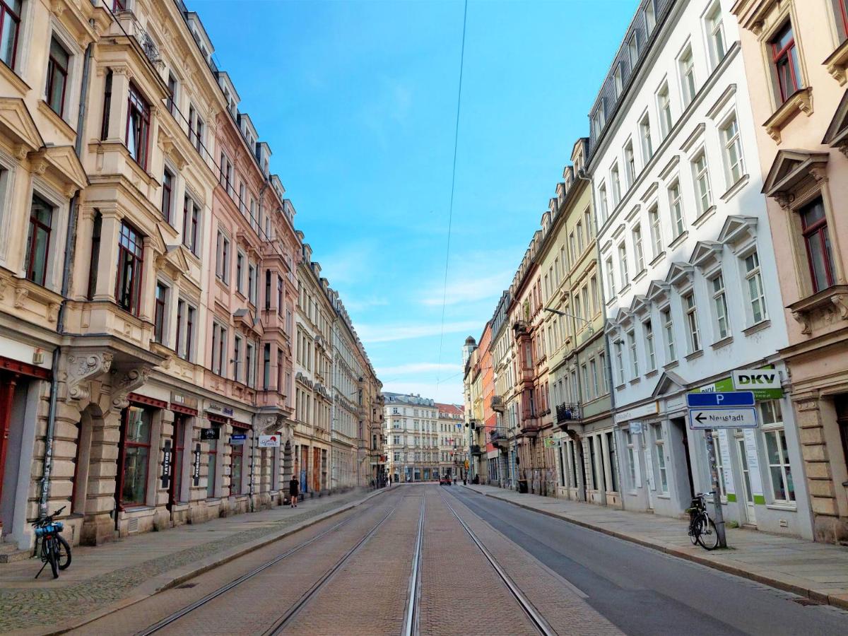 Bis 6 Personen - 5 Min zur Elbe, Helle Geräumige 2-Raum-Whg, Neustadt, Top Lage - Chambres d'hôtes Dresde