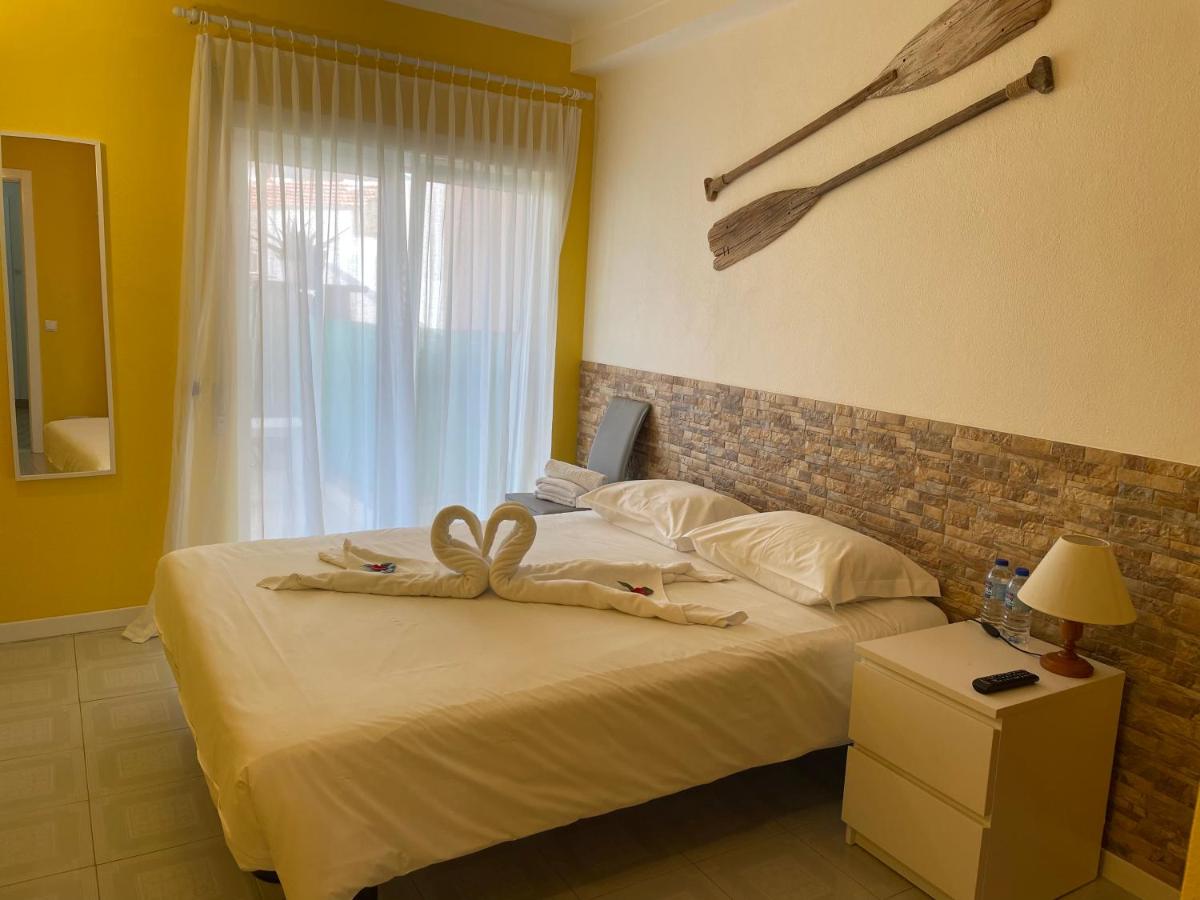 Tweepersoonskamer met Gedeelde Badkamer