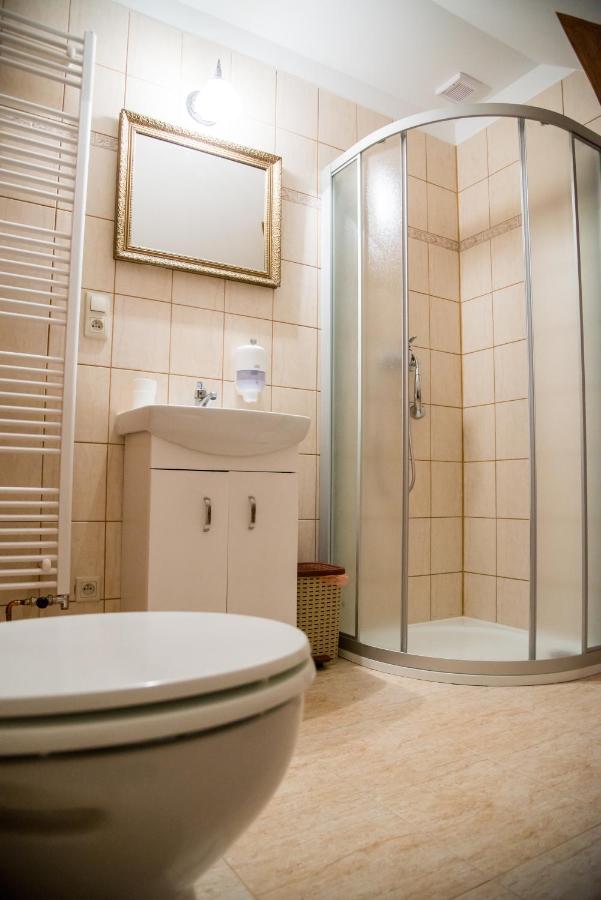 Chambre Lits Jumeaux avec Salle de Bains Privative