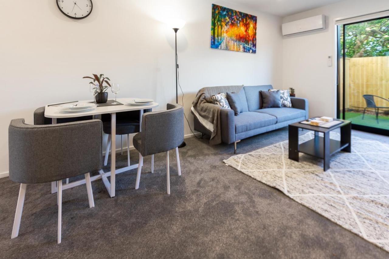 B&B Christchurch - Wave side escape 1 bed 1 bath, New Brighton - Bed and Breakfast Christchurch