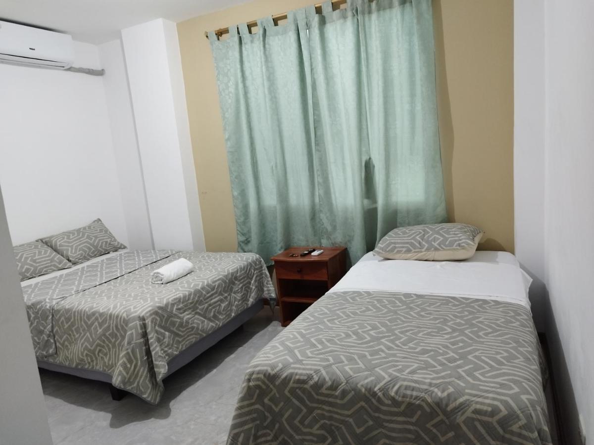 Camera Doppia con Letti Singoli con Bagno Privato 