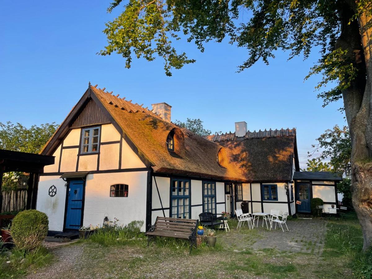 Værelser i historisk hus med sjæl og atmosfære - B&B Helsinge
