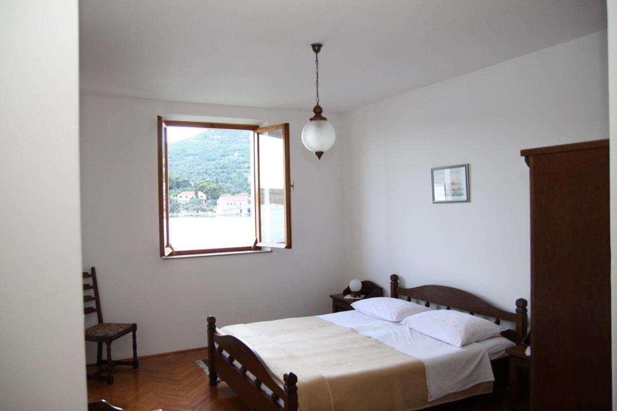 Suite con balcón y vistas al mar