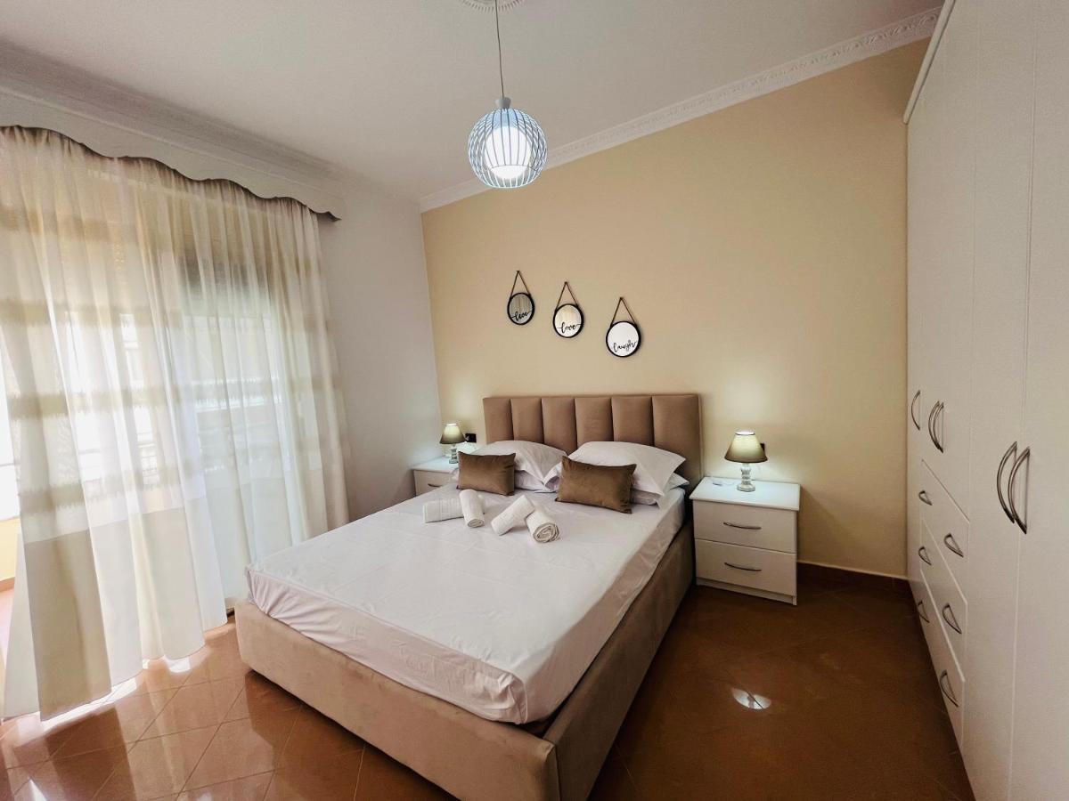 B&B Vlora - Da Vinci Sea View Apartament - Bed and Breakfast Vlora