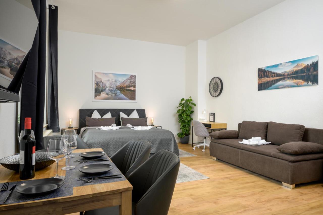 King Studio with Sofa Bed