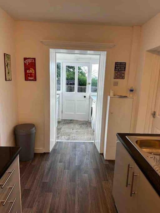 Netherby Grange Garden Apartment with Sea Views - B&B