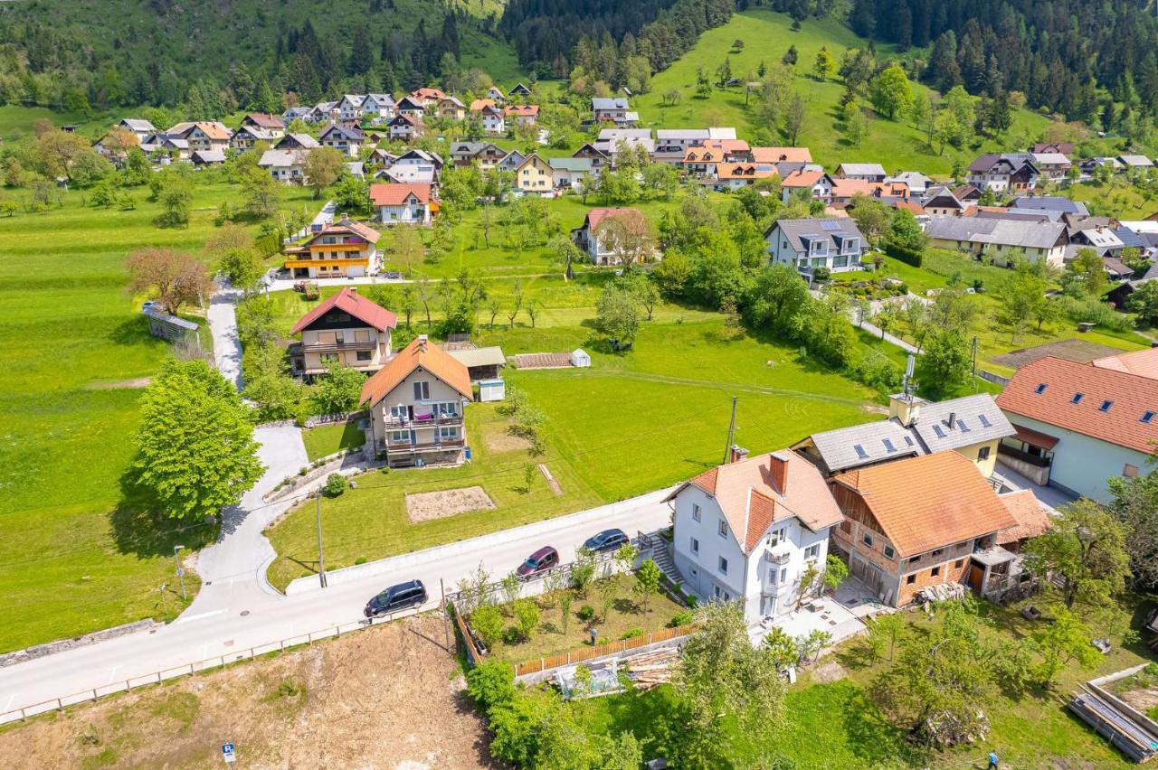 Apartma na hribu - B&B