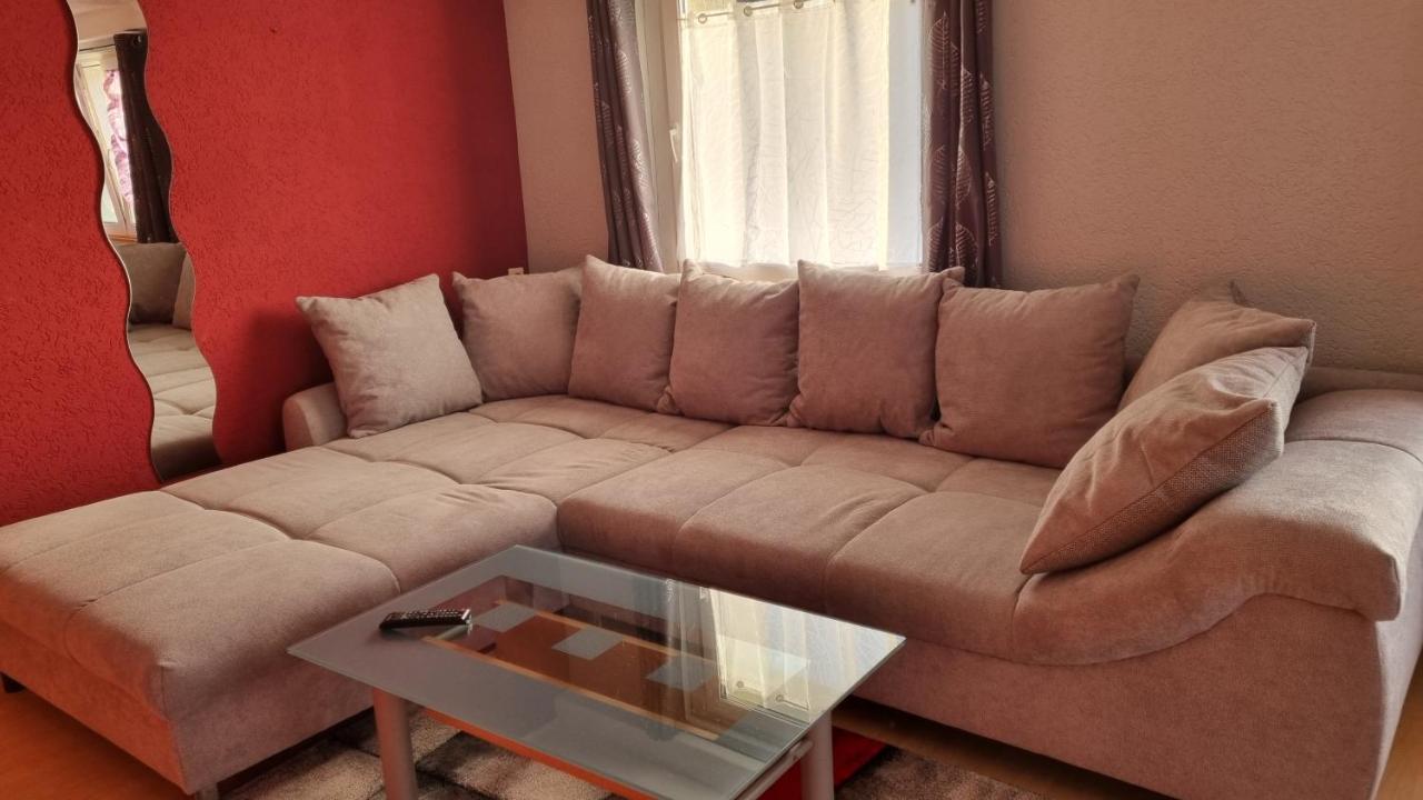 Schöne 2-Zimmer Ferienwohnung - B&B Löffingen