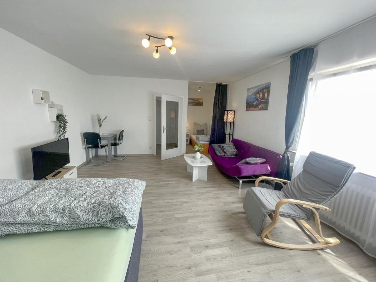 Perfekte 1,5 Wohnung Zentral in Leonberg gegenüber Einkaufzentrum - B&B