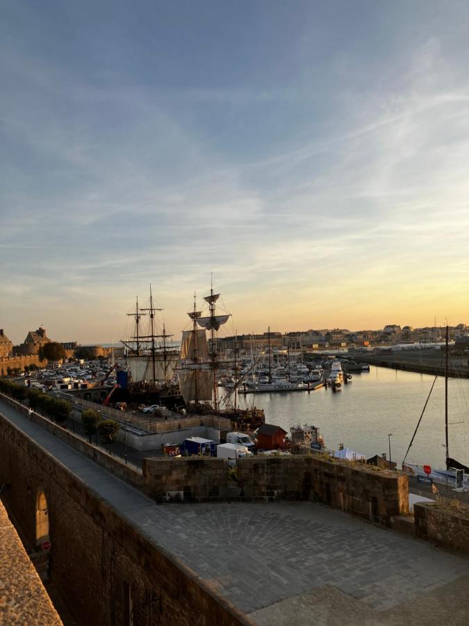 La Hune Vauban - Appartement avec vue mer & port - B&B