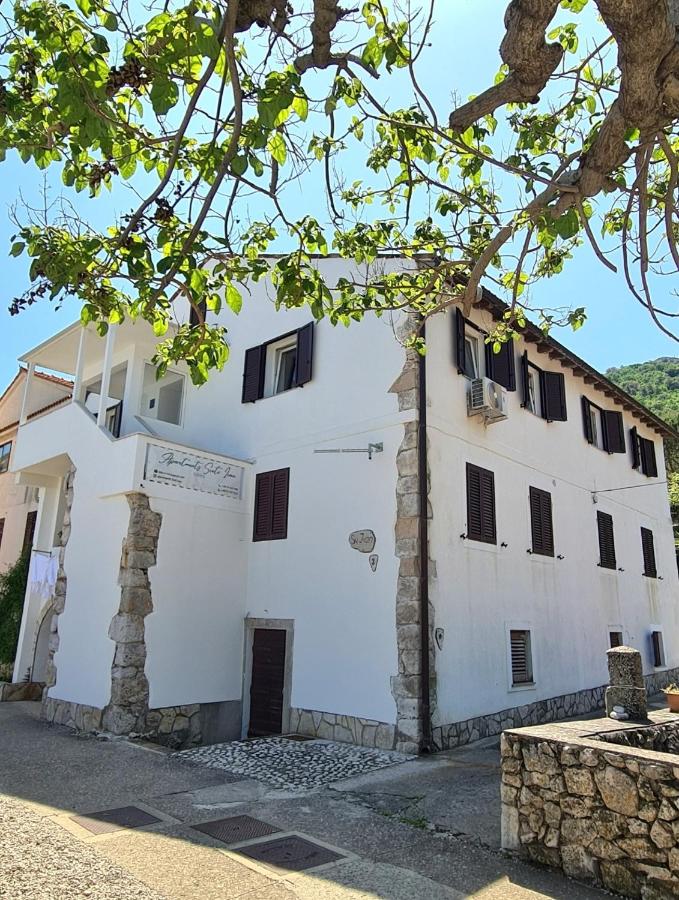 Apartments Sveti Ivan - Chambres d’hôtes Mošćenička Draga