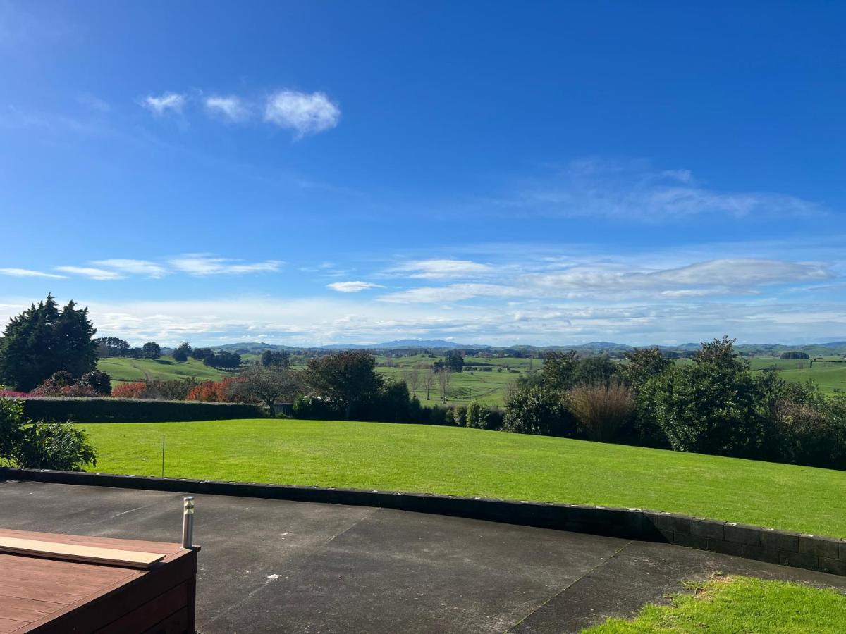 Family Room with Garden View