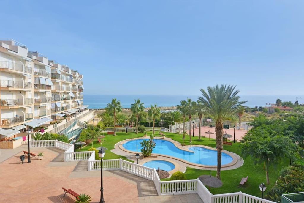 B&B El Campello - Family Apartment with Sea View by NRAS - Bed and Breakfast El Campello