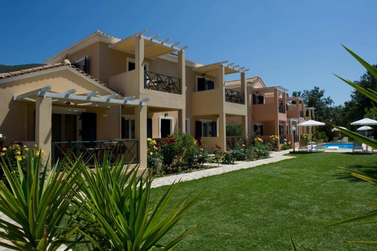 Apartment mit Poolblick