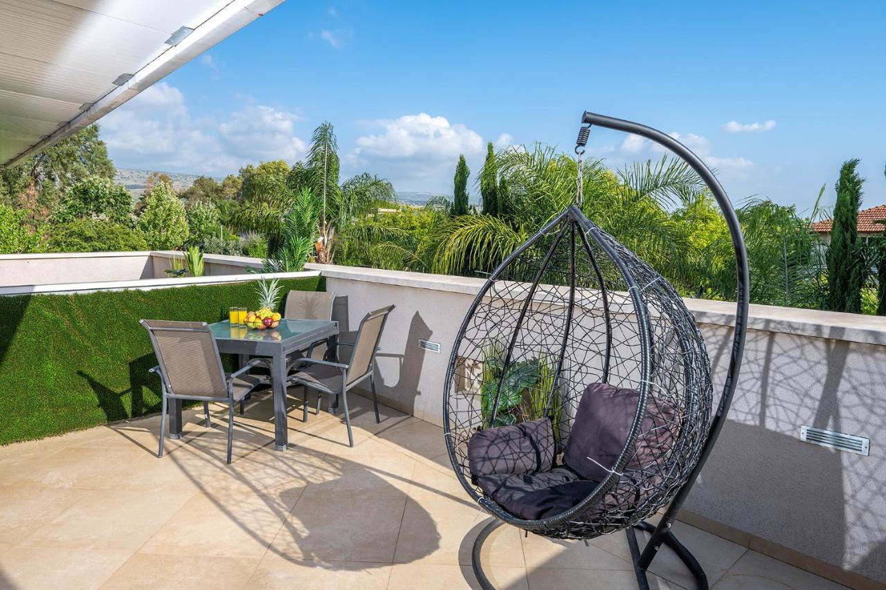 סוויטות לוגסי - 2 סוויטות משפחתיות עם מרפסת מול הנוף - B&B She’ar Yashuv