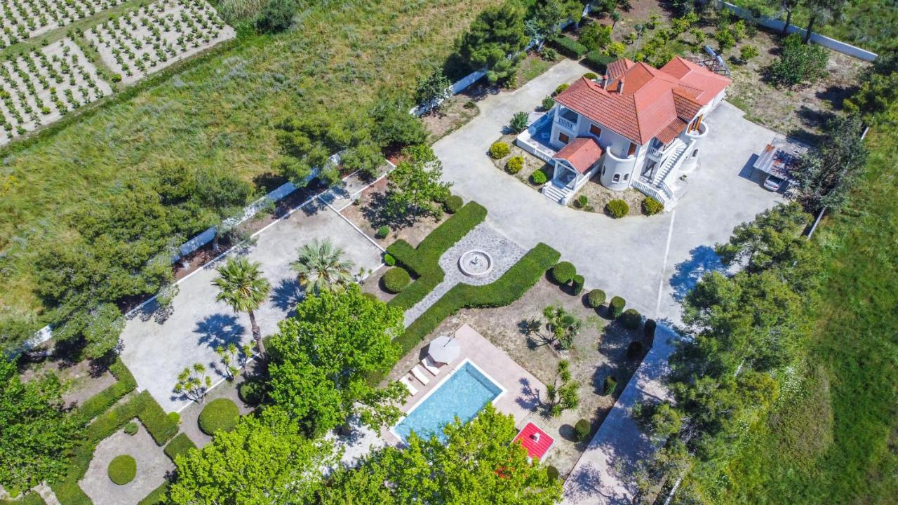 Adriana di Levante by "elite" - B&B Agios Kirykos