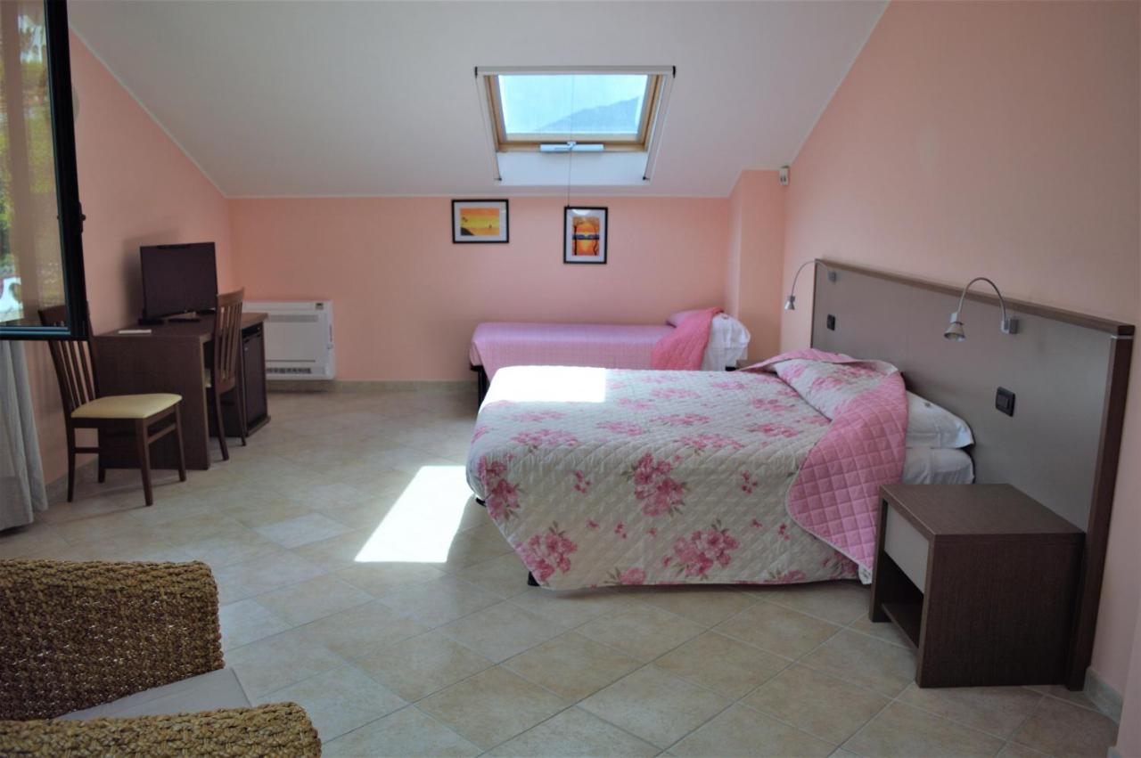 Classic Triple Room