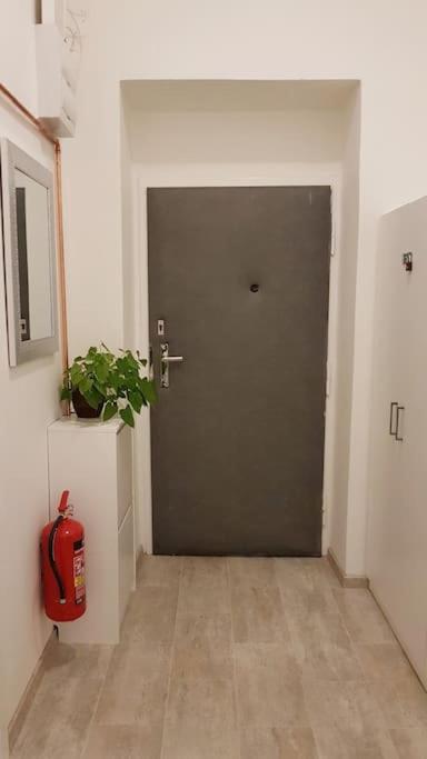 Finnem Home Rentals - B&B Prague