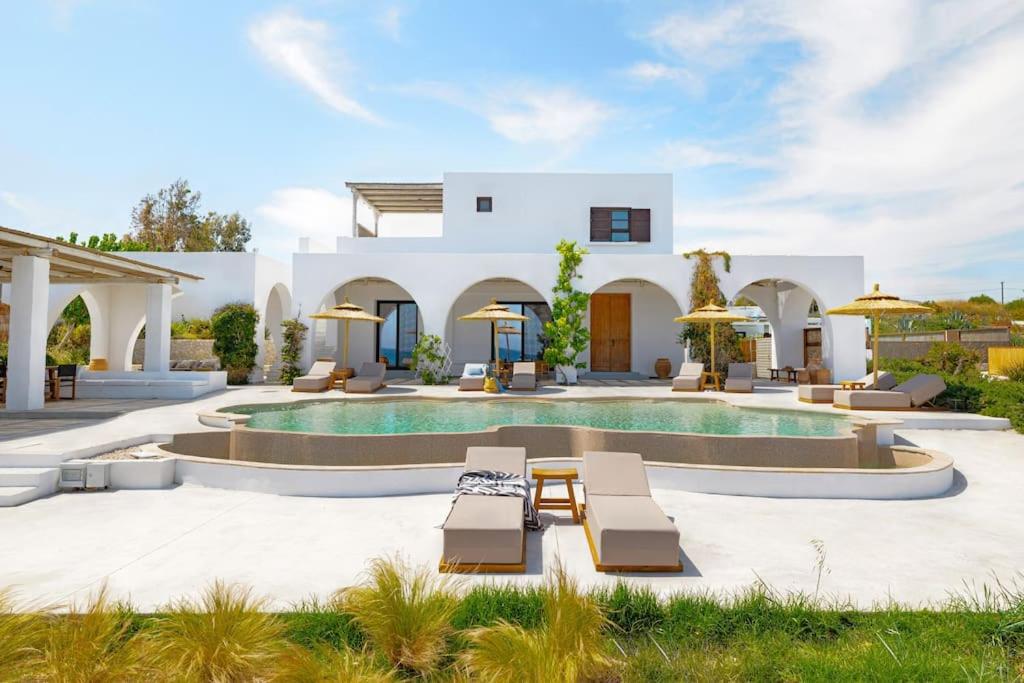 Beachfront Villa Crystalia - B&B Lachaniá