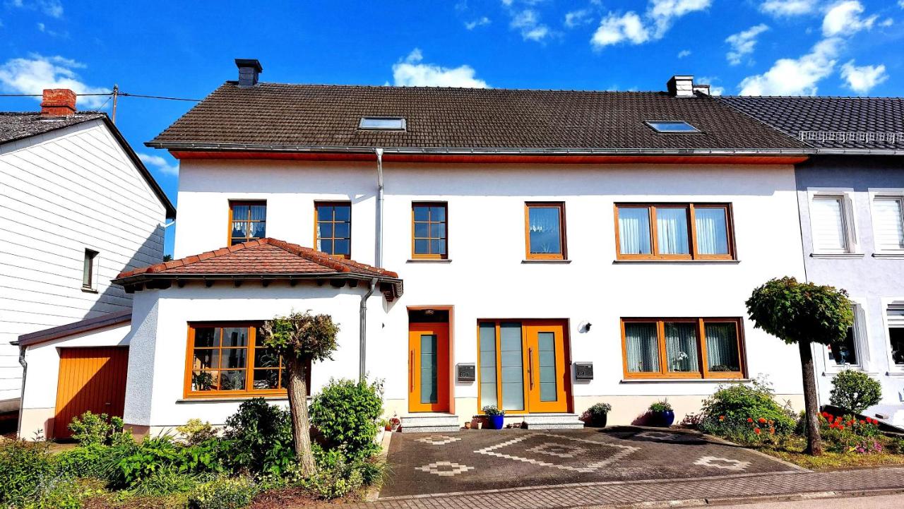 B&B Schoden - Ferienhaus Fisch - Bed and Breakfast Schoden