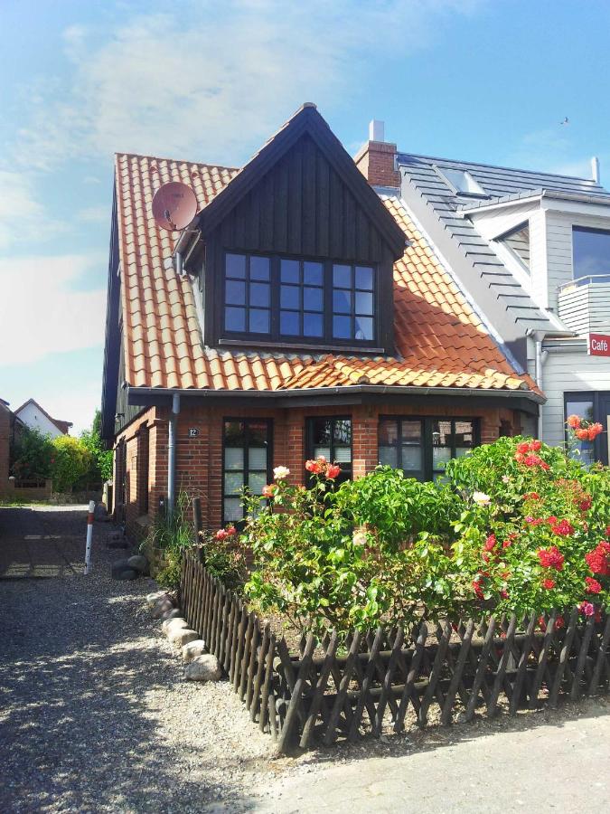 "Das Hafenhaus" Lemkenhafen - B&B