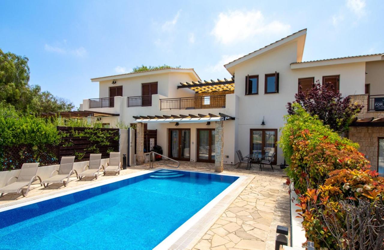 B&B Kouklia - Golf Villa in Aphrodite Hills HG07 - Bed and Breakfast Kouklia