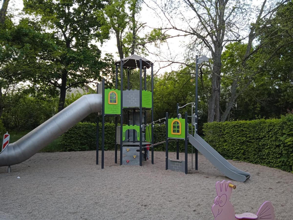 WOLSKA APARTMENT 80m2 - 7 people, 3 rooms - Chambres d’hôtes Wrocław