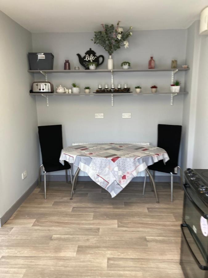 Junes cosy apartment - B&B