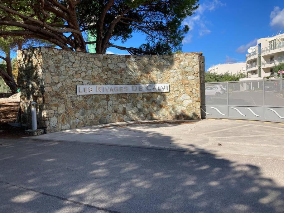 Appart'Calvi, 200 m de la plage de la Pinède, WIFI gratuit - B&B