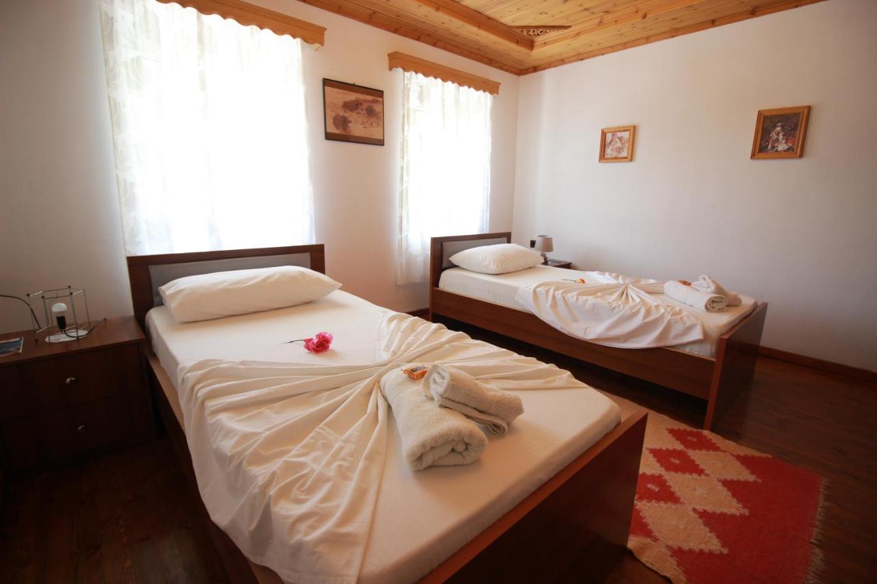 Camera Budget Doppia con Letti Singoli