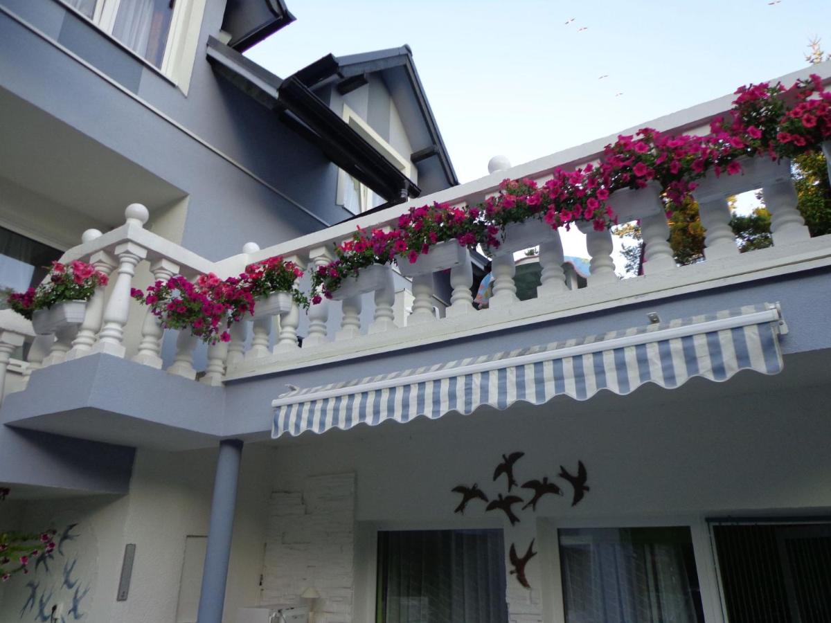 Dom Sandi Dziwnowek - B&B