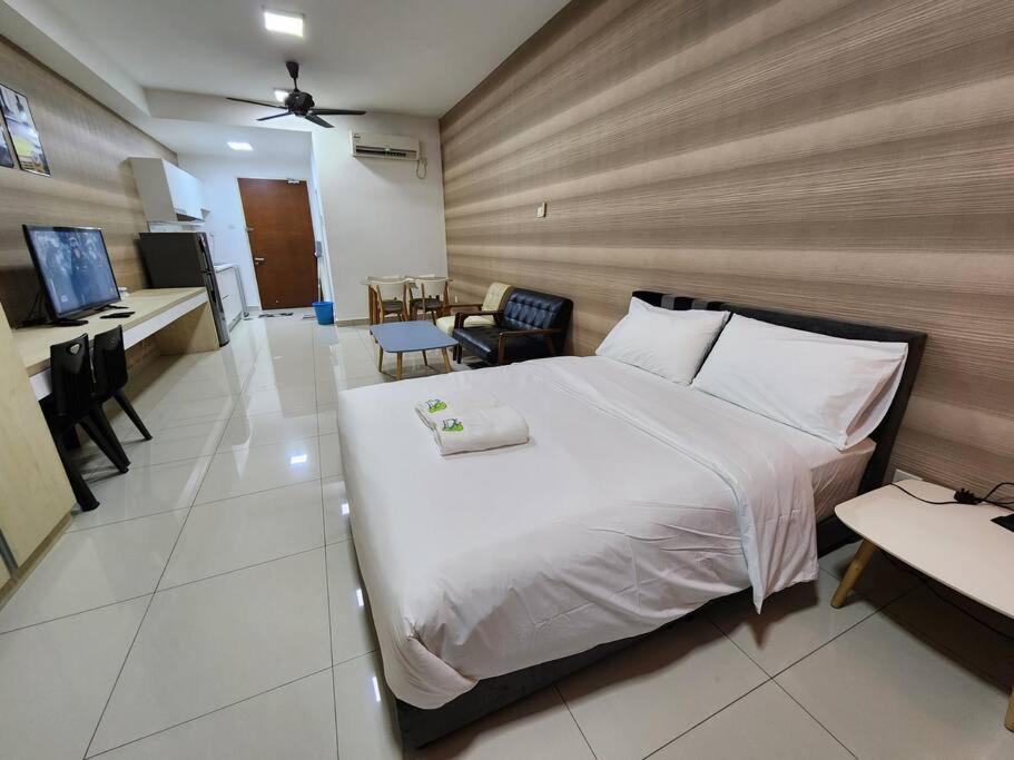 B&B Johor Bahru - Parc Regency Masai comfy studio by GDRAGON HomeStay - Bed and Breakfast Johor Bahru