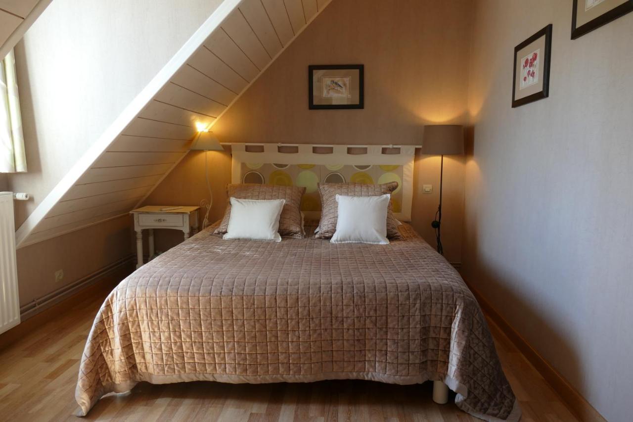 Suite with 2 connecting rooms
