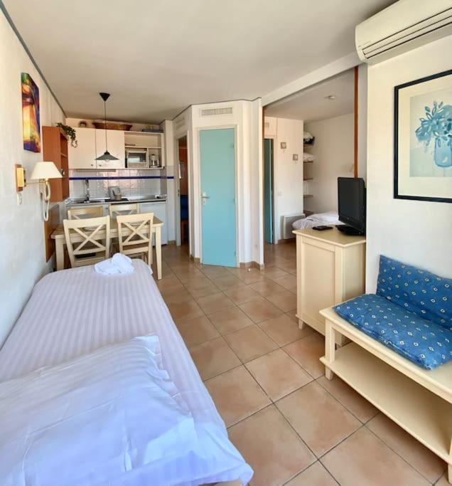 Joli 2 pièces vue mer Parking Clim 50m plage - Chambres d’hôtes Menton