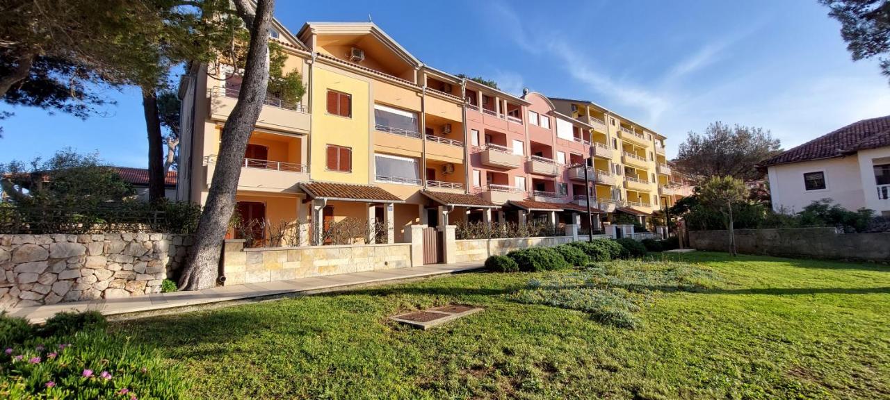VELO JEDRO Apartmani PUNTA - B&B