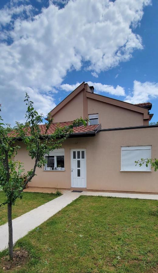 Apartment Perović - B&B