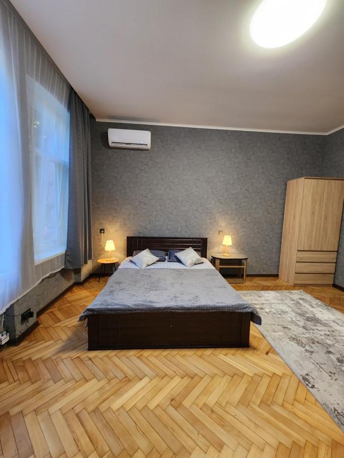 B&B Chernivtsi - O.O.APART.2 - Bed and Breakfast Chernivtsi