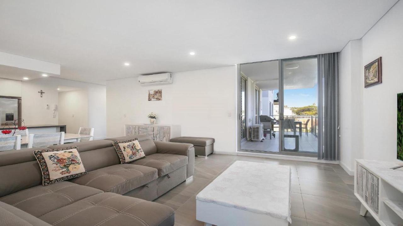 B&B Terrigal - Oceans Edge #19 Short Walk To Beach , Shops and Cafes Accom Holidays - Bed and Breakfast Terrigal
