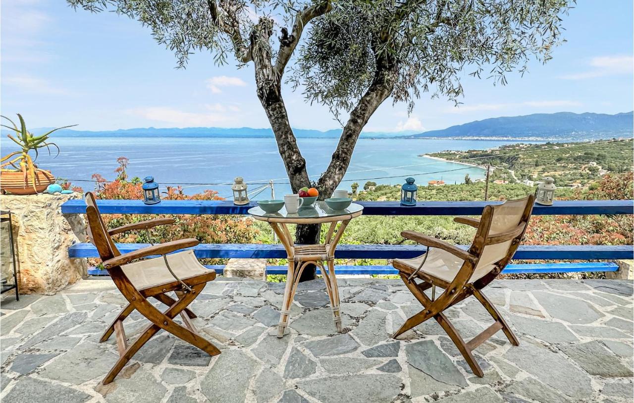 B&B Kalamata - Awesome Home In Kalamata With 2 Bedrooms And Wifi - Bed and Breakfast Kalamata