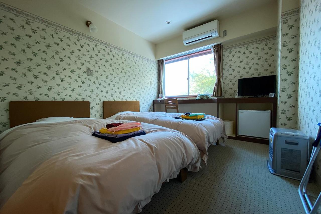 Twin Room with Shared Bathroom