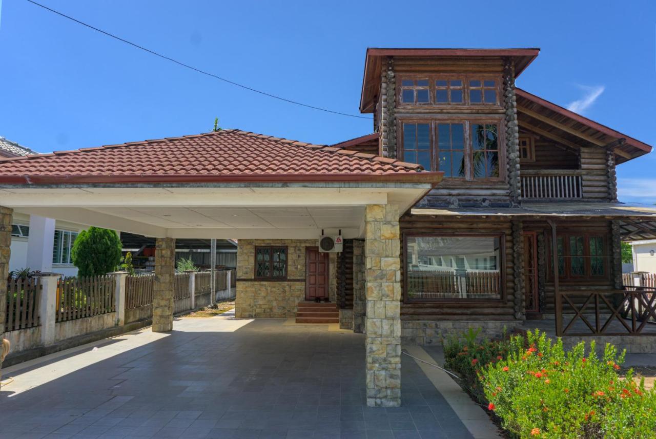 Log Cabin House - Ferienwohnung Lutong