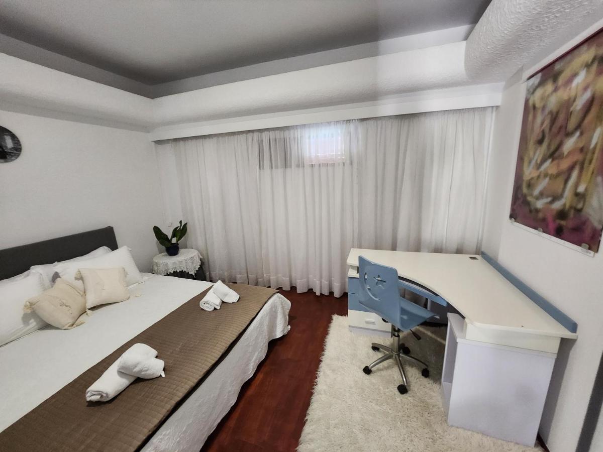 Luxurious 1-Bedroom Guesthouse - B&B